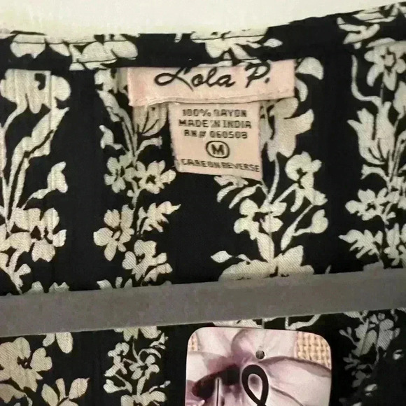 Lola P NWT flowy boho shirt size M (G105) - Picture 3 of 8